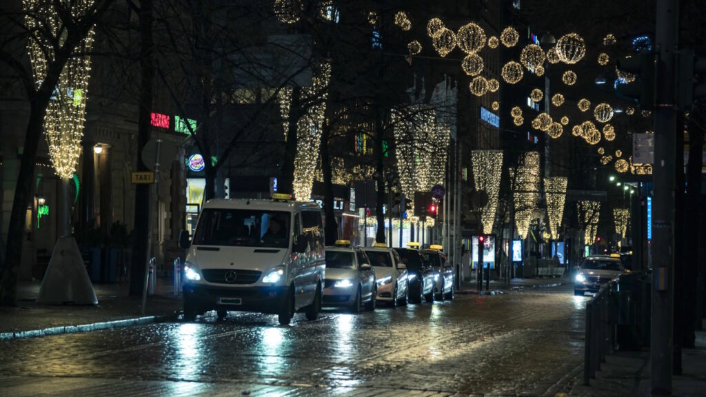 Mannerheimintien jouluvalot